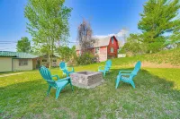 Cedar Home w/ Fire Pit & Grill ~ 3 Mi to Lakes - 3-Star