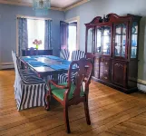 Petfriendly 2-bedroom apartment with AC only on bedroom & WiFi in Norwich