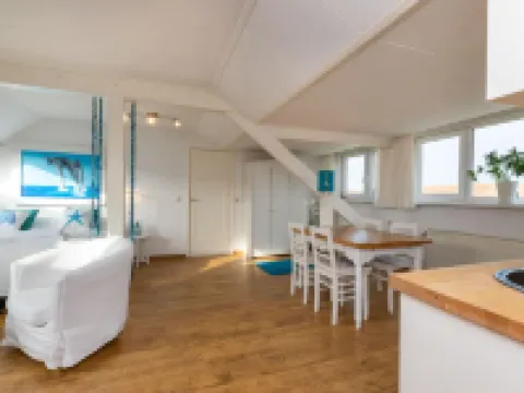 靠近海灘的明亮公寓 韋斯特佩勒酒店