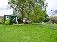 Hay and Hedgerow Glamping Hotels in 