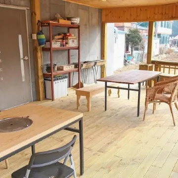 Odae Mountain Golden Light Pension Отели рядом с достопримечательностью «Woljeongsa»