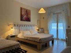 Eremes Rooms & Apartments