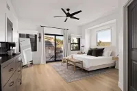 로카 로하 아반트스테이 세도나 중심부의 산 경치