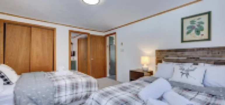 Wooded Retreat in Poconos Mountain Resort w/ Firepit and Kayaks!