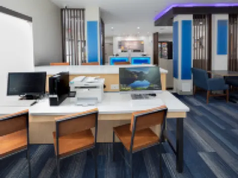 Holiday Inn Express & Suites CHICAGO WEST - ST CHARLES by IHG Hotels in Kane County