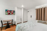 HomeTowne Studios Detroit - Livonia Hotels in Livonia