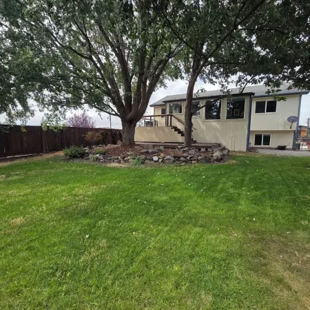 Modern Home with Game Room, Private Yard, Panoramic Views, 5B Sleeps 8+