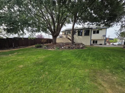 Modern Home with Game Room, Private Yard, Panoramic Views, 5B Sleeps 8+