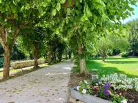 Le Parc Hotels near E.Leclerc Provins
