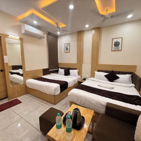 Hotel Kusum Kunj