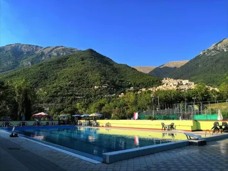 Small Alvitano shelter Отели рядом с достопримечательностью «Piazza Santa Maria»