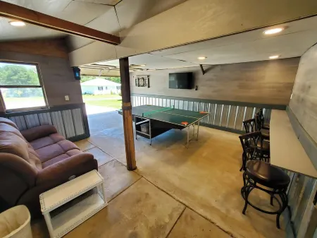 Lakehouse with Game Room, Direct Water Access, and Kayaks Included!