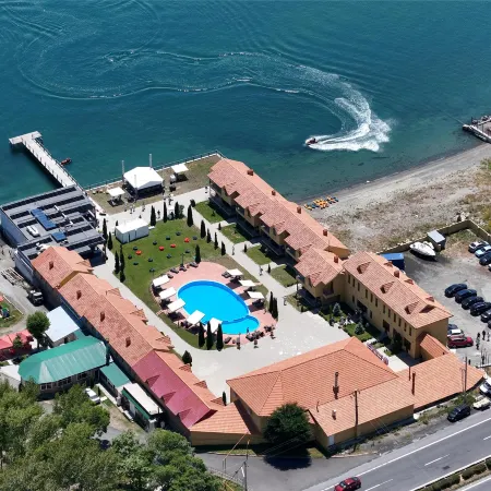Best Western Bohemian Resort
