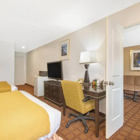 Umpqua Valley Hotel