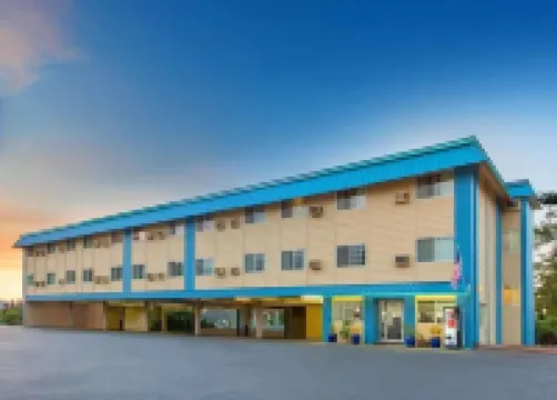 Umpqua Valley Hotel