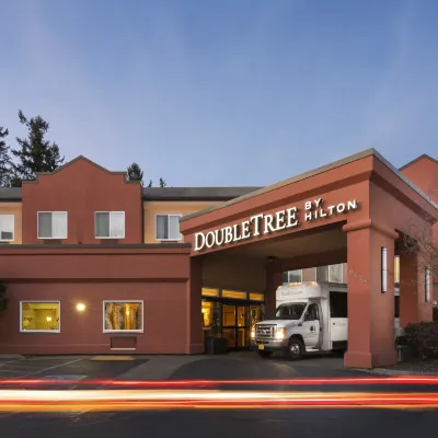 DoubleTree by Hilton Portland - Tigard Hotels near Stanley Park