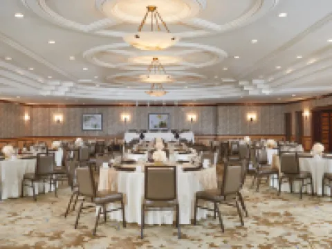 DoubleTree by Hilton Fresno Convention Center Hotels in Fresno