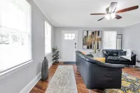 Charming 2-bedroom cottage with WiFi, AC in enjoyable Atlanta