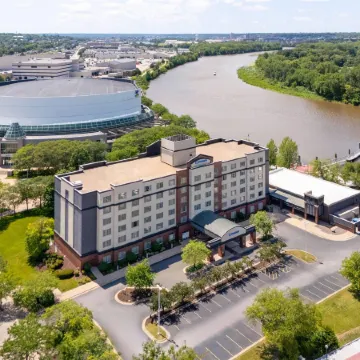 Wyndham Moline on John Deere Commons