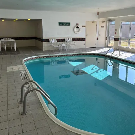 Country Inn & Suites by Radisson, Owatonna, MN