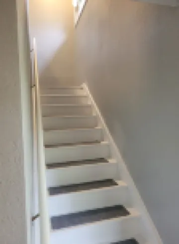 ​Work Crew Special: Monthly Rates Full Kitchen & Laundry 道格拉斯酒店