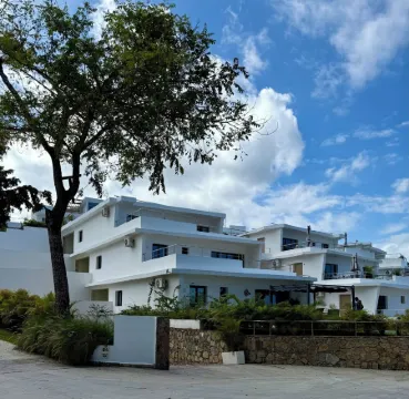 Luxury Apartment with Ocean View