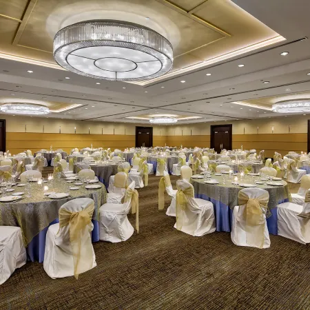 DoubleTree by Hilton Hotel Chicago - Arlington Heights