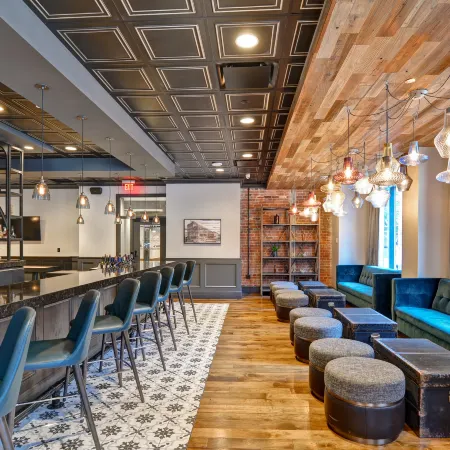 The Cincinnatian Hotel, Curio Collection by Hilton
