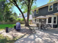 Large 5-bedroom house with WiFi and AC in welcoming neighborhood. Sleeps 12!