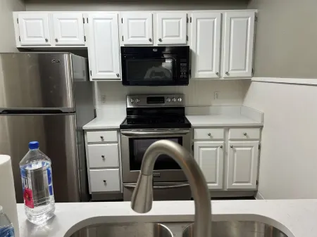 Cozy 2-bedroom condo in fabulous Parker with fitness room, WiFi