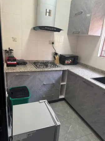 Sleek Black Studio – Bold Style in a Cozy Space