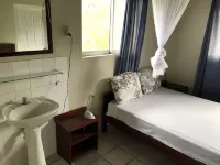 Garden Cottage with sweeping lawn view to the Caribbean Sea and islands Hotels in Sauteurs