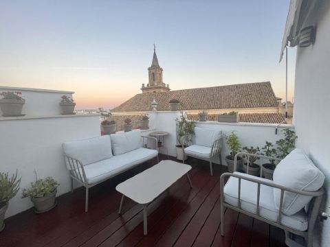 DUPLEX WITH SPECTACULAR VIEWS