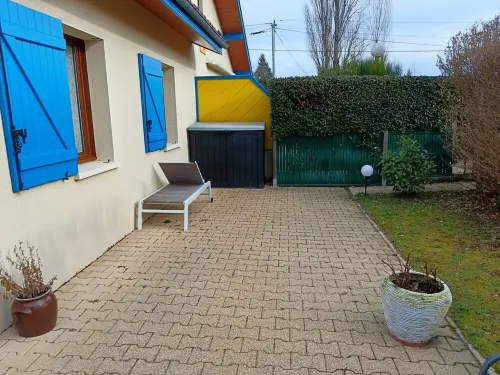 House in vacation residence 4 persons swimming pool, tennis, petanque, sneakers 셍-쥴리앙-엉-보흔 호텔