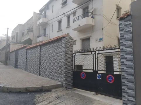 Ideal apartment for your stay in Algiers with terrace and parking