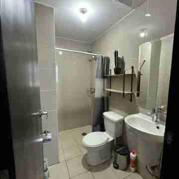 Luxury minimalist in the heart of Cubao Rooms