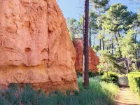 Au coeur des ocres - Charming vacation home Hotels in Roussillon