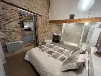 Le Jardin Secret Gîte&Spa  , Relaxation in the Heart of the Gers فنادق في Lombez