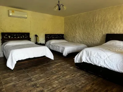 VILLA PAOLA CABINS Các khách sạn ở 