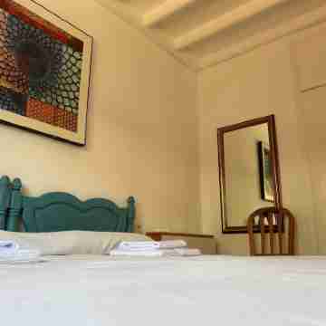 Preciosa Casa, con Enorme Piscina en Zona Tranquila y Familiar Rooms