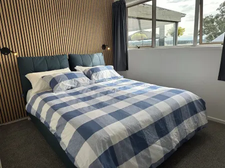 Absolute Waterfront in Ngunguru