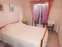 15mn from Collioure, sea view, House in secure residence