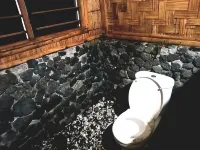 Friendly beach bungalow-Access to the beach and 30 mins from volcano  ash plain Các khách sạn ở 