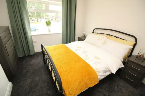 Stunning Service Accommodation, Ideal Location Ashby Scunthorpe Sleeps upto 5 Các khách sạn ở Scunthorpe