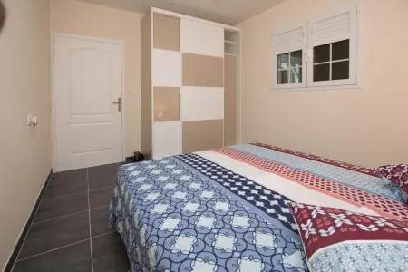 One of a kind! Superb villa, swimming pool, jacuzzi, sauna, open-air shower