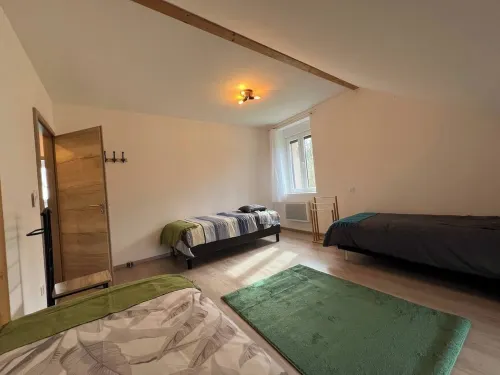 Spacious loft in the forest 比南住宿飯店