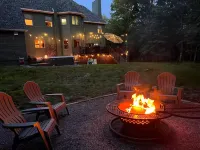 Poconos 6BR Retreat on 6 Private Acres – Hot Tub, Game Room, Fire Pit, Sleeps 16