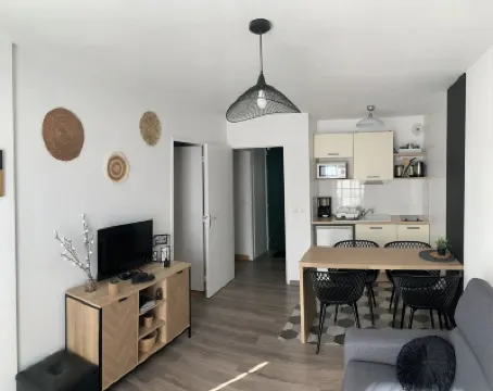 A 5 Minutes du Centre Historique D'honfleur ! Appartement Cosy Avec Piscine Hotels near Chapelle Notre-Dame-de-Grace