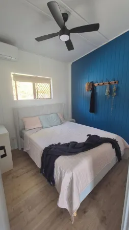 Cozy coastal stay, fur babies welcome, short walk to Main Beach Отели рядом с достопримечательностью «Lady Musgrave Island»