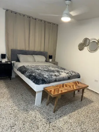 3 bedroom 1 bath 5 min walk from the beach. Quiet residential family oriented